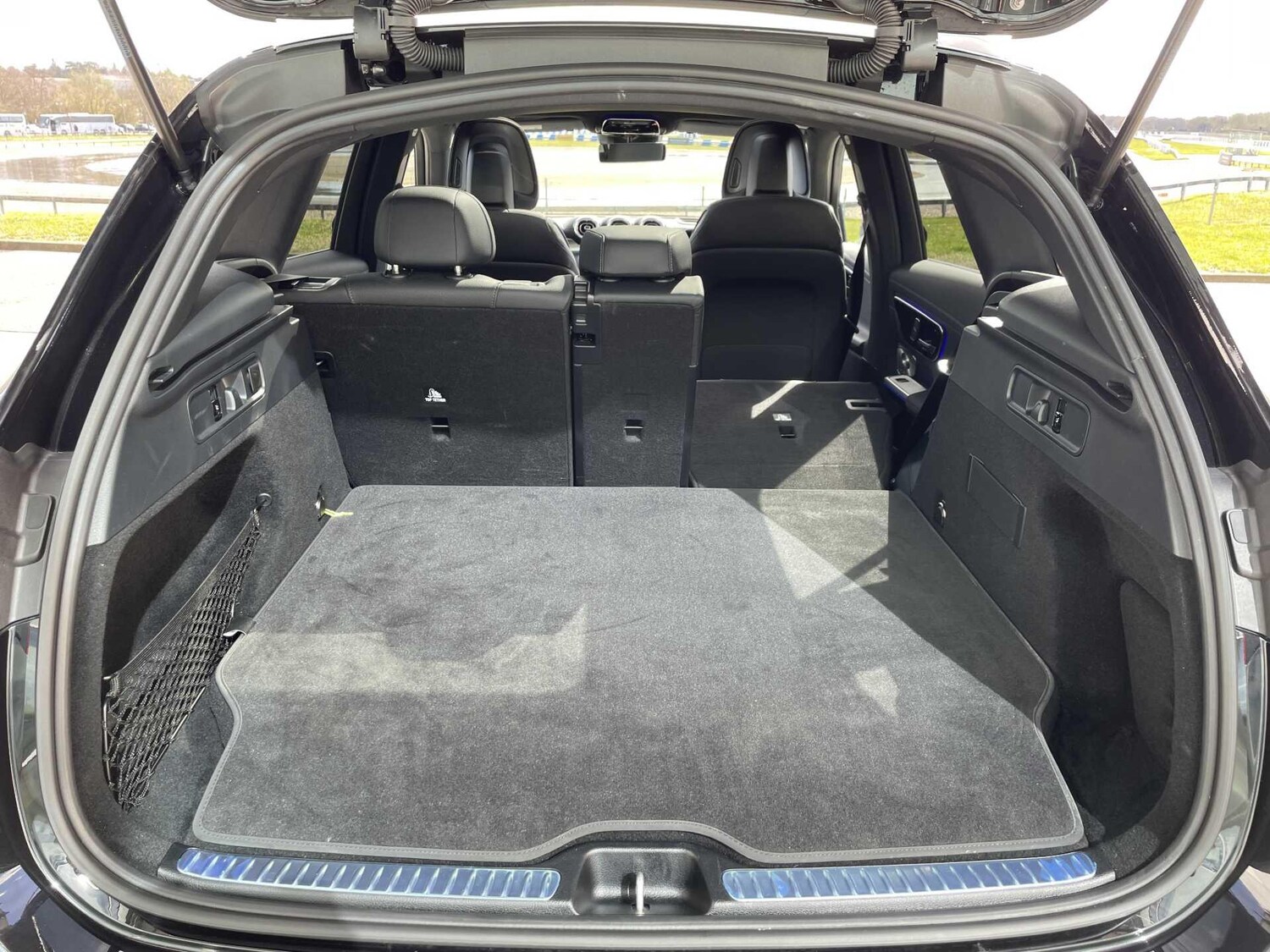 Used Mercedes-Benz GLC 2025 for sale - 78033652: Photo 37