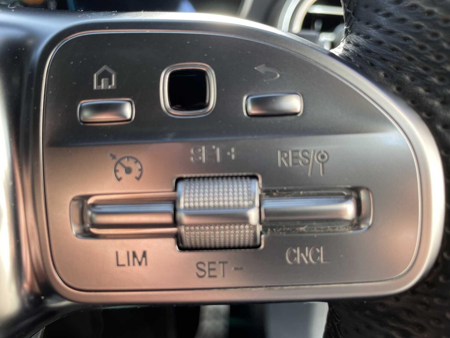 Used Mercedes-Benz GLC for sale - 77769165: Photo 17