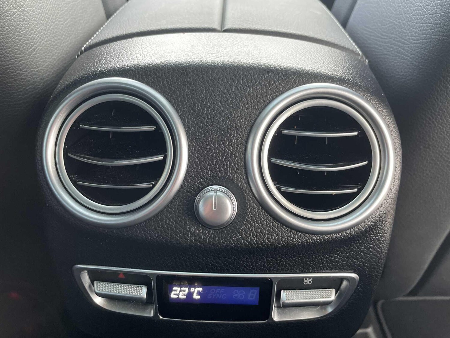 Used Mercedes-Benz GLC 2022 for sale - 77599917: Photo 13