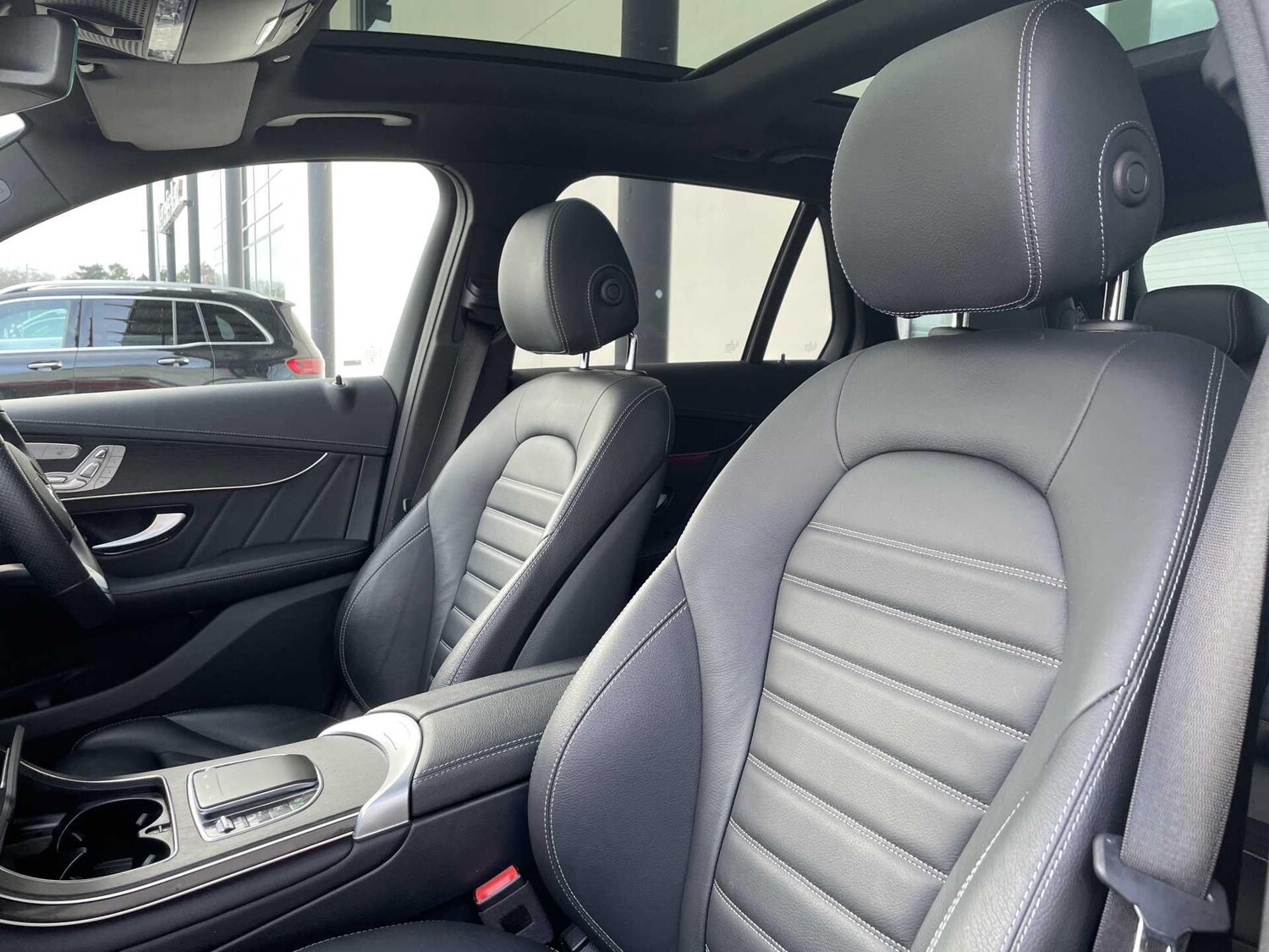 Used Mercedes-Benz GLC 2022 for sale - 77599917: Photo 7