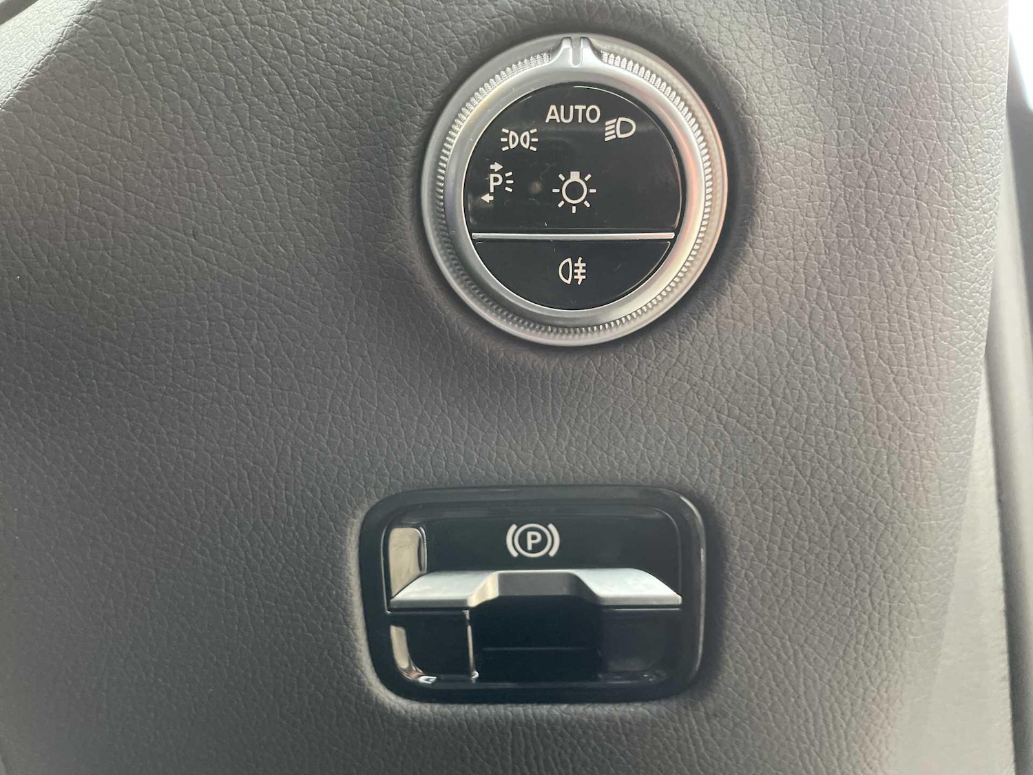 Used Mercedes-Benz GLC 2025 for sale - 77599904: Photo 16