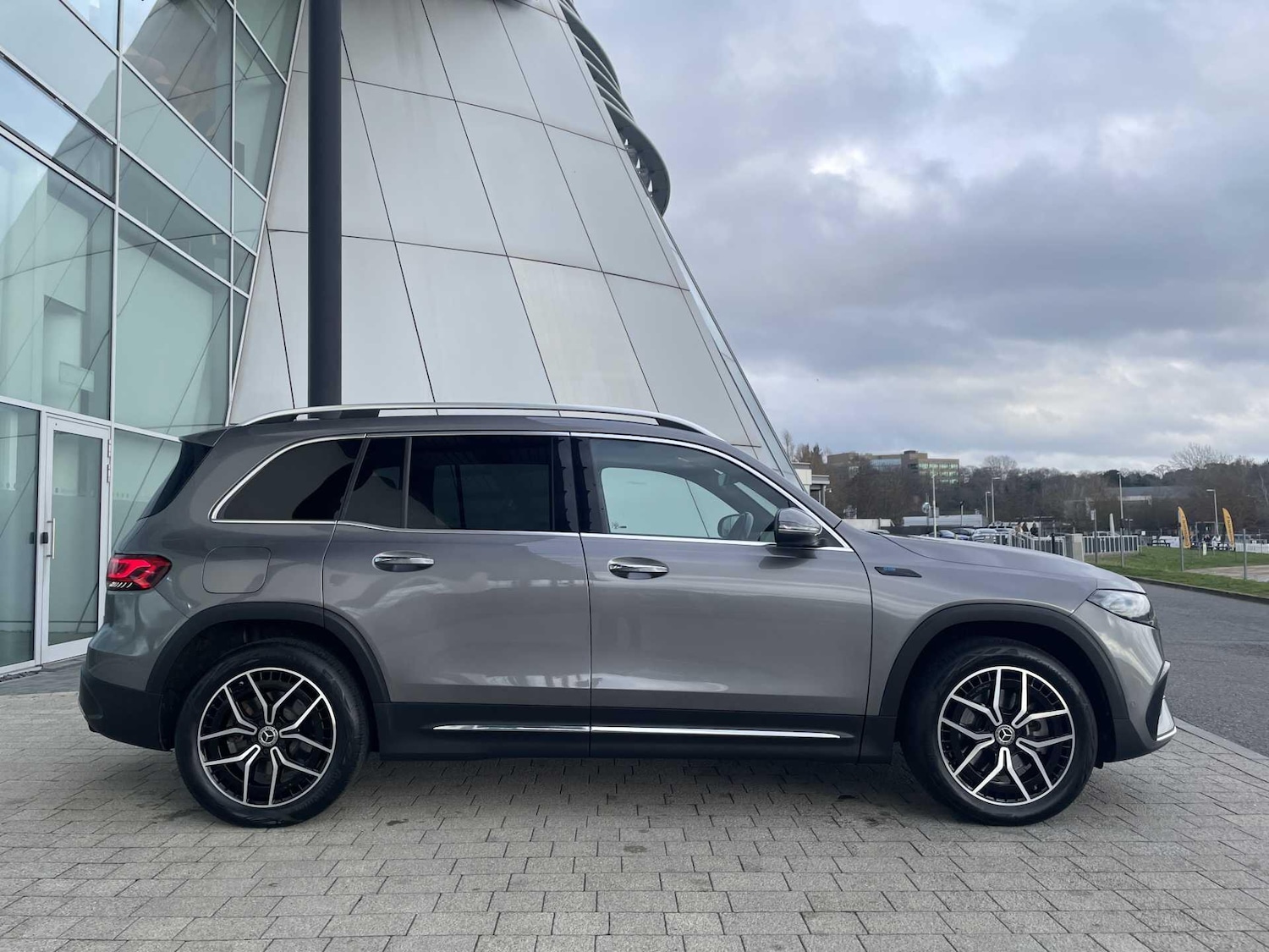 Used Mercedes-Benz EQB 2022 for sale - 77599871: Photo 2