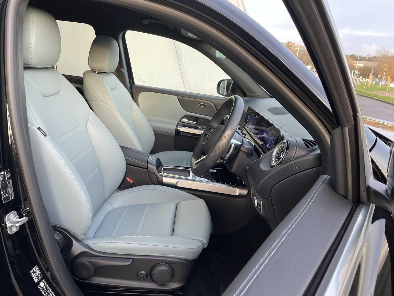 Used Mercedes-Benz EQB 2025 for sale - 77599878: Photo 31