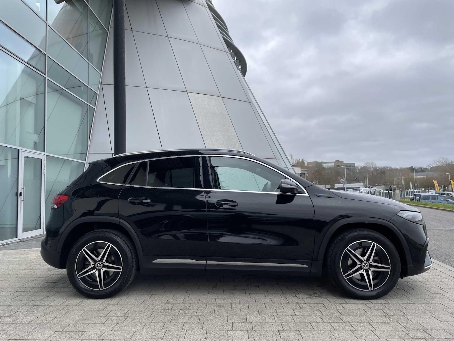 Used Mercedes-Benz EQA 2022 for sale - 77657920: Photo 2