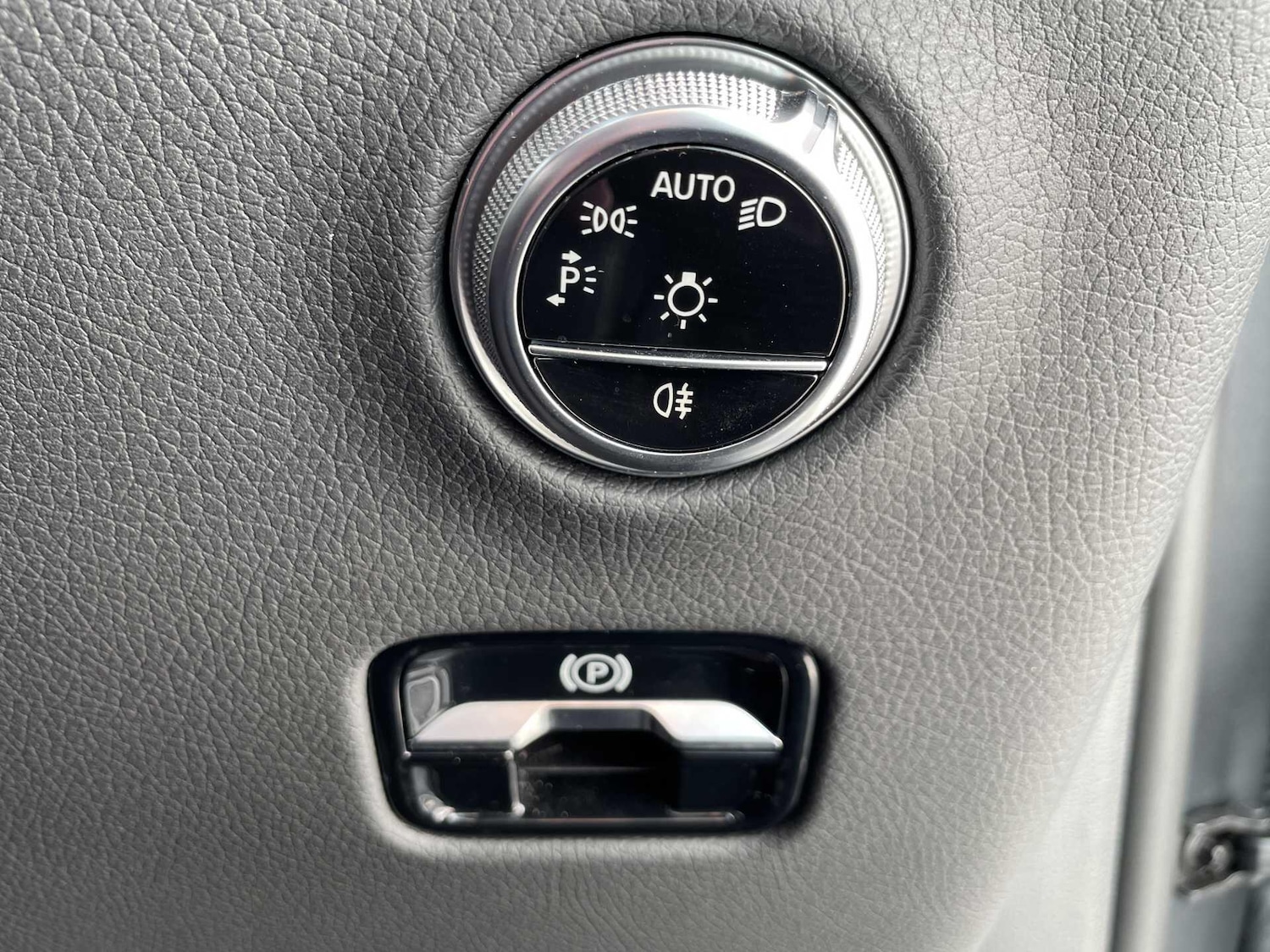 Used Mercedes-Benz GLC 2023 for sale - 77939422: Photo 16