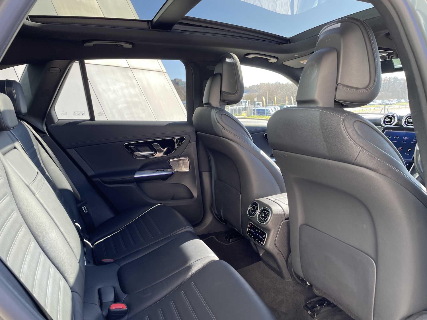 Used Mercedes-Benz GLC 2023 for sale - 77939422: Photo 32