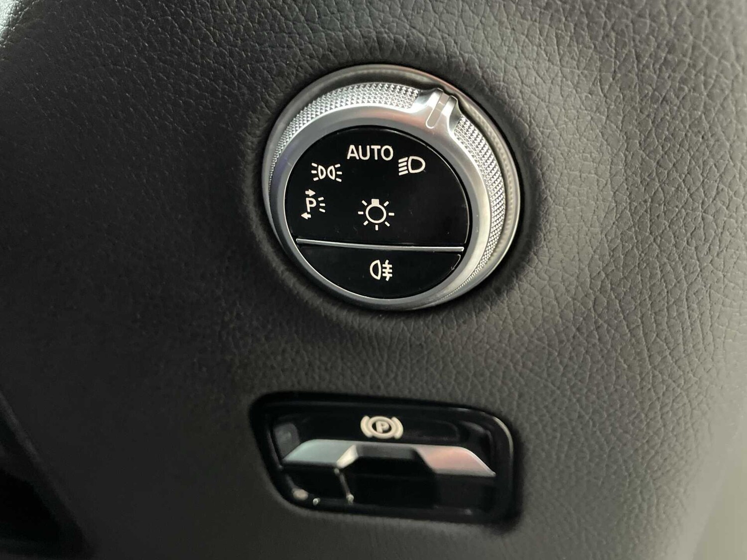 Used Mercedes-Benz GLC 2025 for sale - 77599875: Photo 16