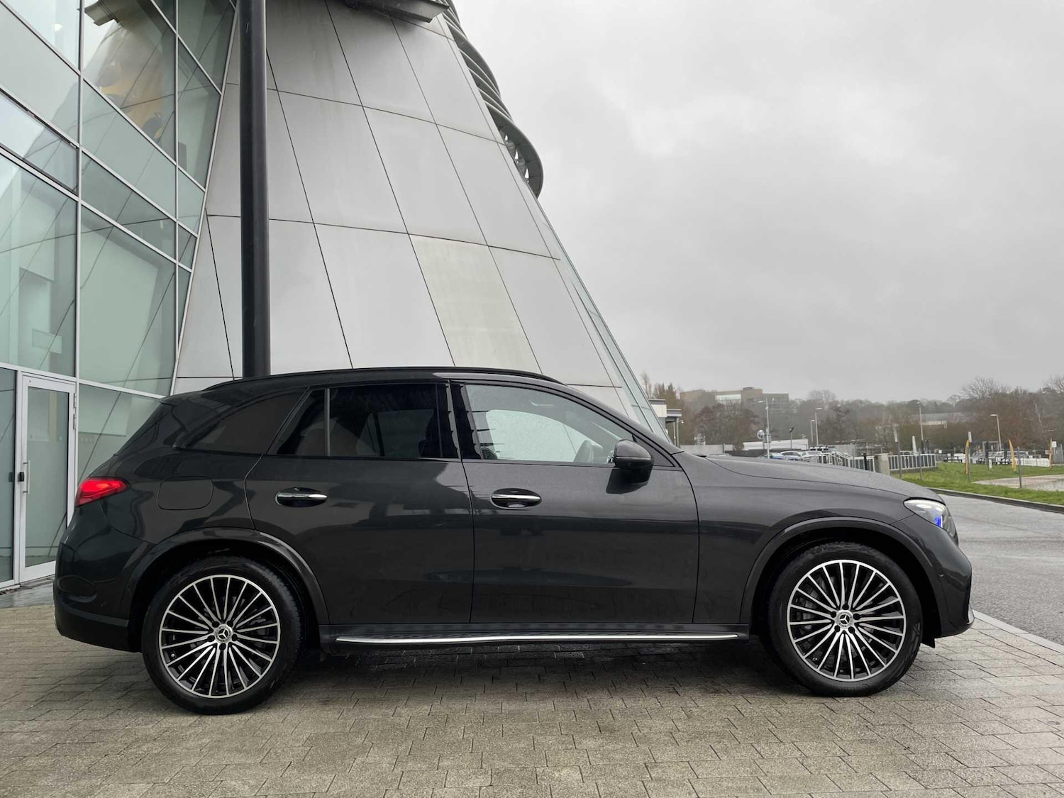 Used Mercedes-Benz GLC 2025 for sale - 77599875: Photo 2