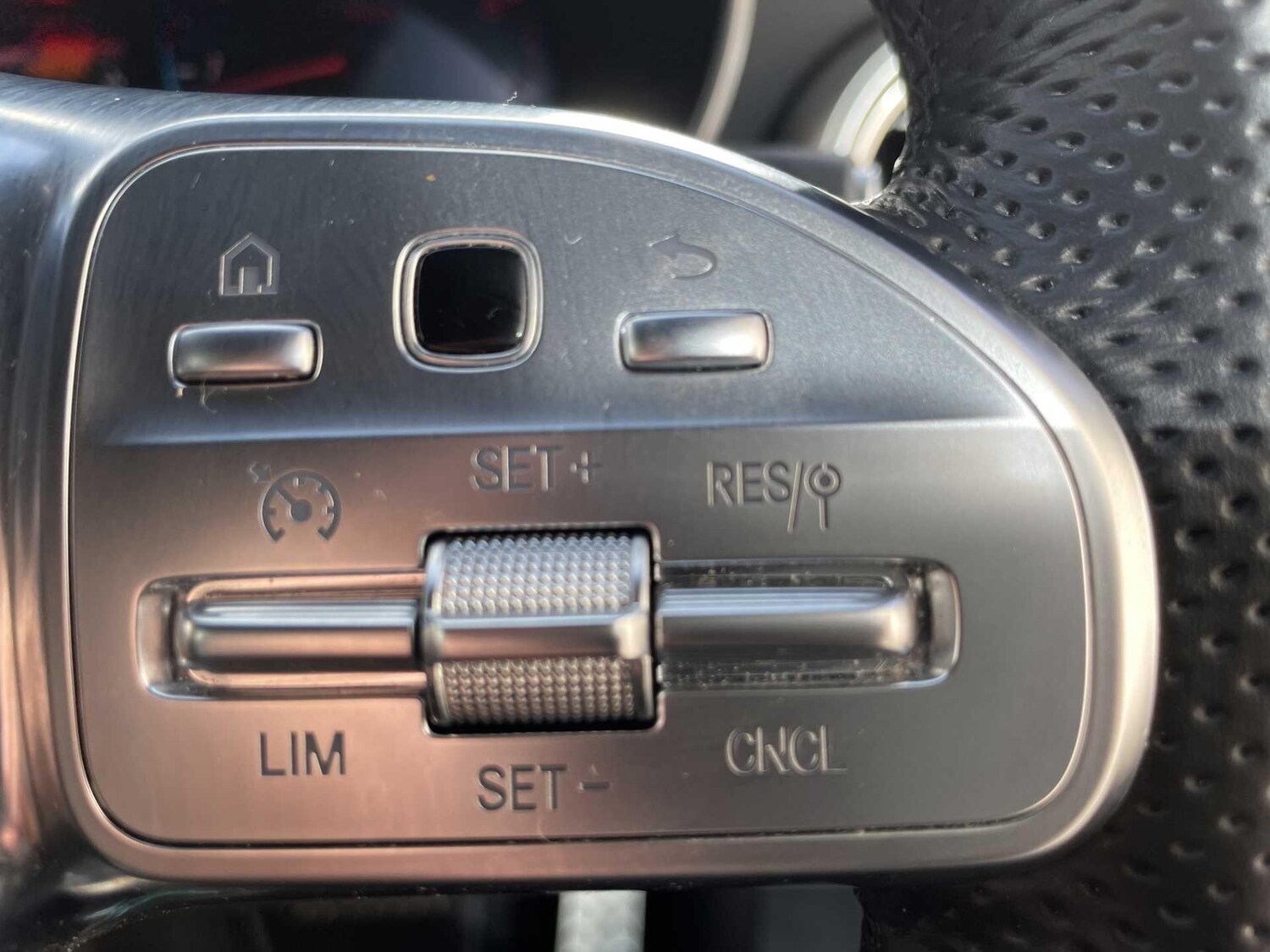 Used Mercedes-Benz GLC for sale - 77769345: Photo 17