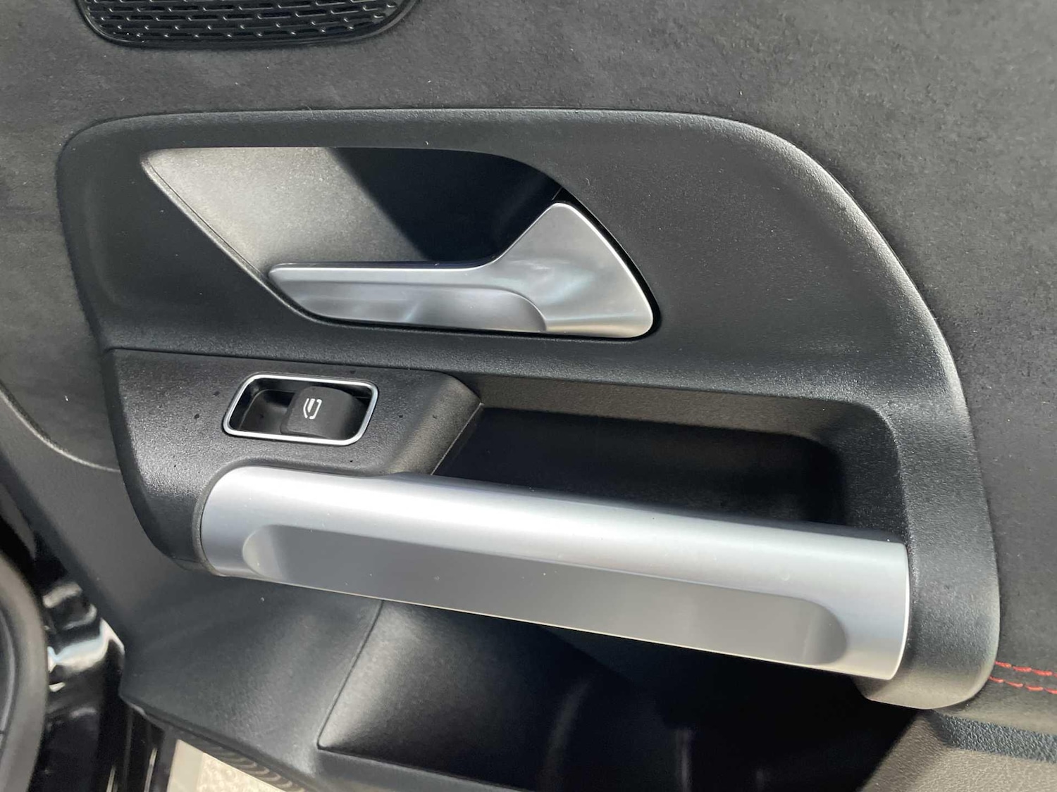 Used Mercedes-Benz GLB 2025 for sale - 77599920: Photo 13