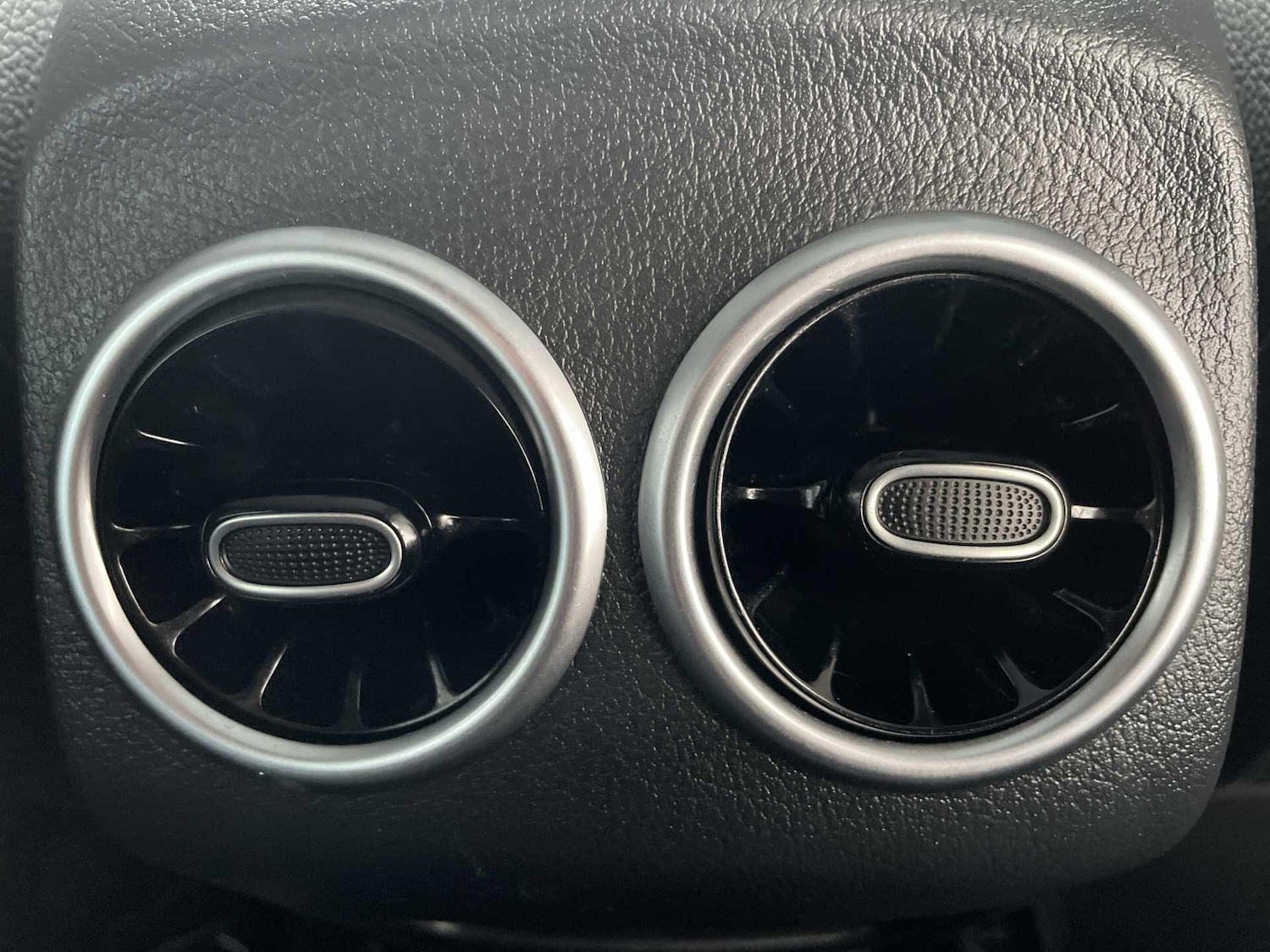 Used Mercedes-Benz GLB 2025 for sale - 77599920: Photo 14