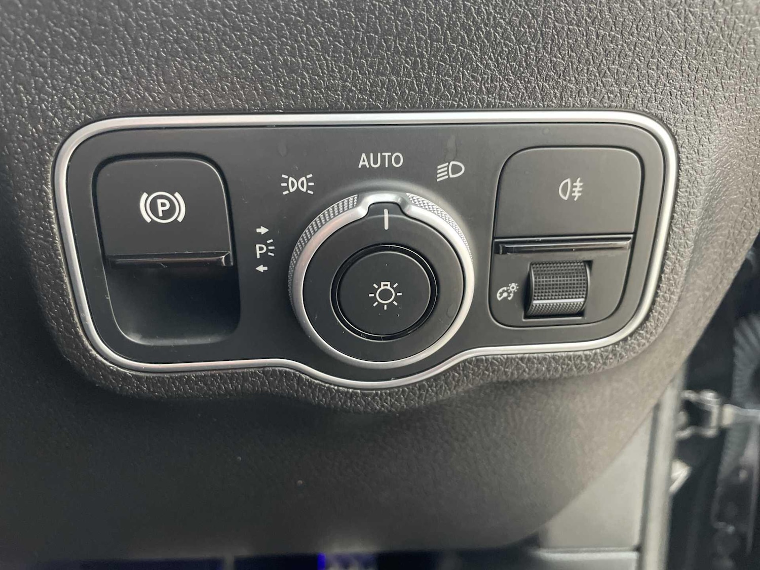 Used Mercedes-Benz GLB 2025 for sale - 77599920: Photo 17