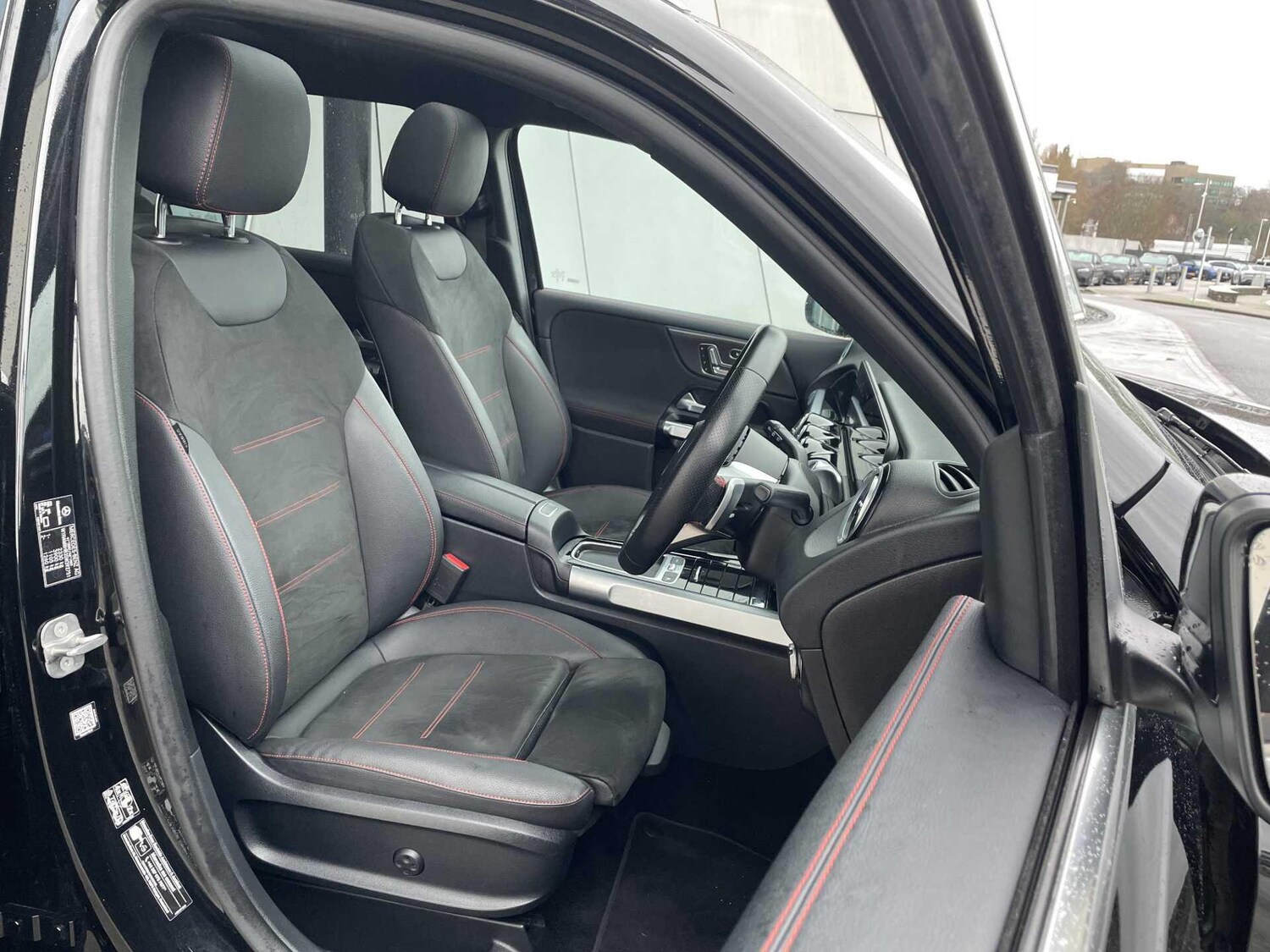 Used Mercedes-Benz GLB 2025 for sale - 77599920: Photo 31