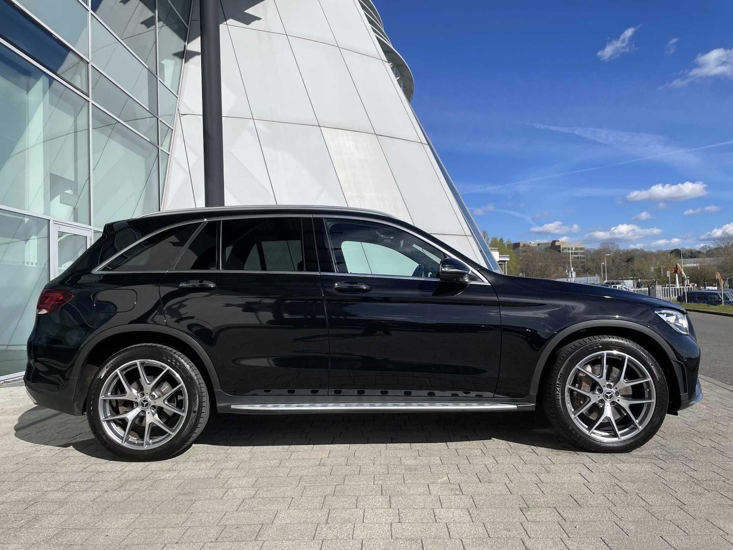 Used Mercedes-Benz GLC 2022 for sale - 78034392: Photo 2