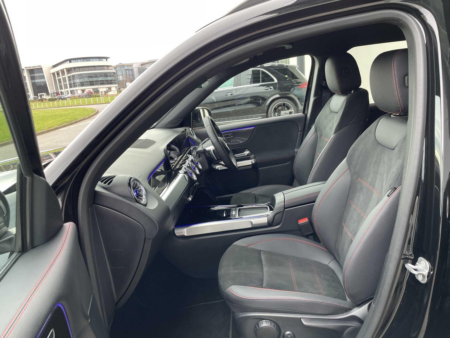 Used Mercedes-Benz GLB for sale - 77939561: Photo 32