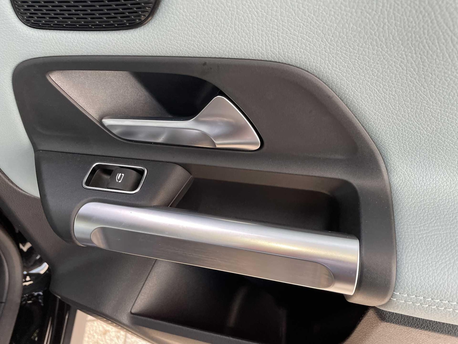 Used Mercedes-Benz EQB 2025 for sale - 77957069: Photo 14