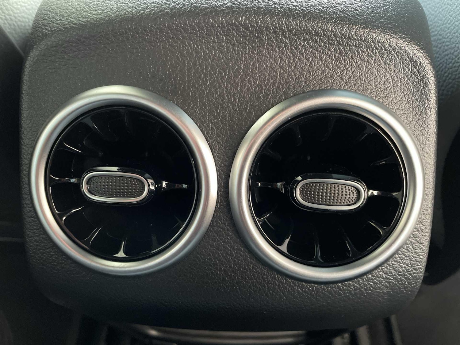 Used Mercedes-Benz EQB 2025 for sale - 77957069: Photo 15