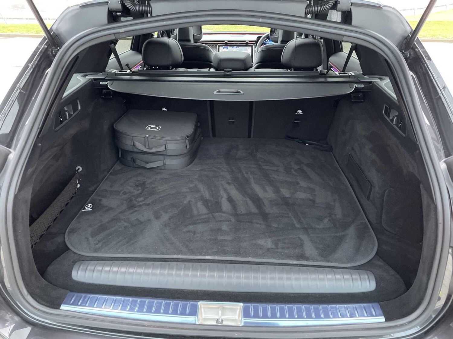 Used Mercedes-Benz E Class 2025 for sale - 77599922: Photo 10