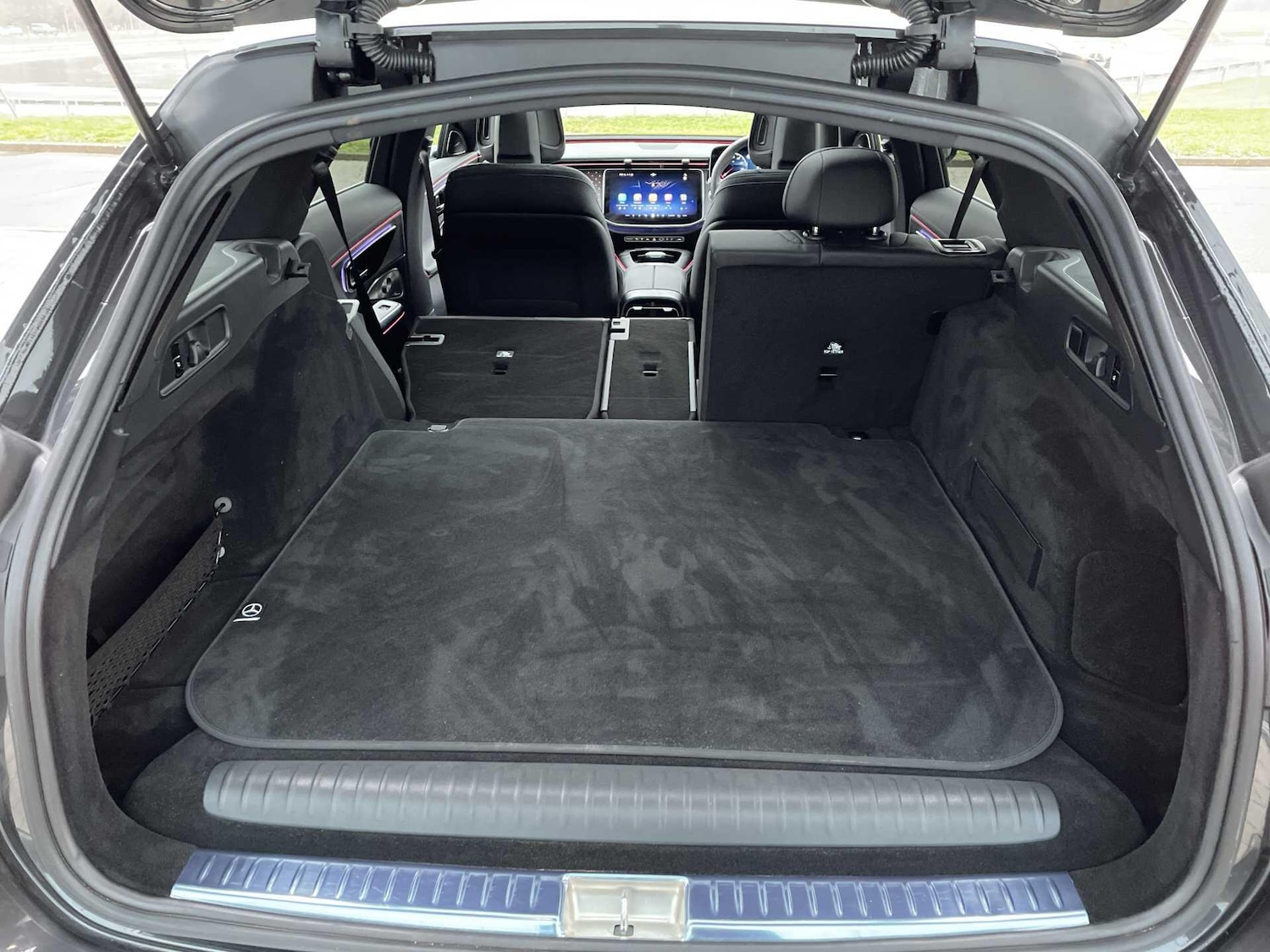 Used Mercedes-Benz E Class 2025 for sale - 77599922: Photo 39