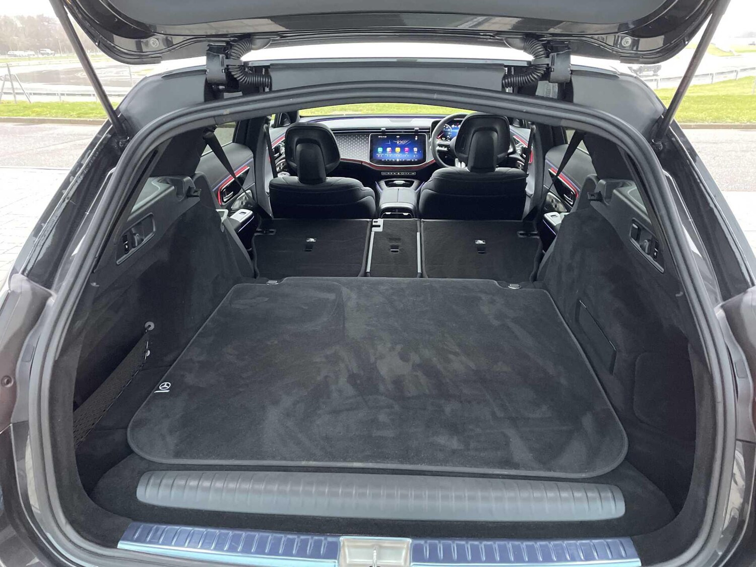 Used Mercedes-Benz E Class 2025 for sale - 77599922: Photo 42