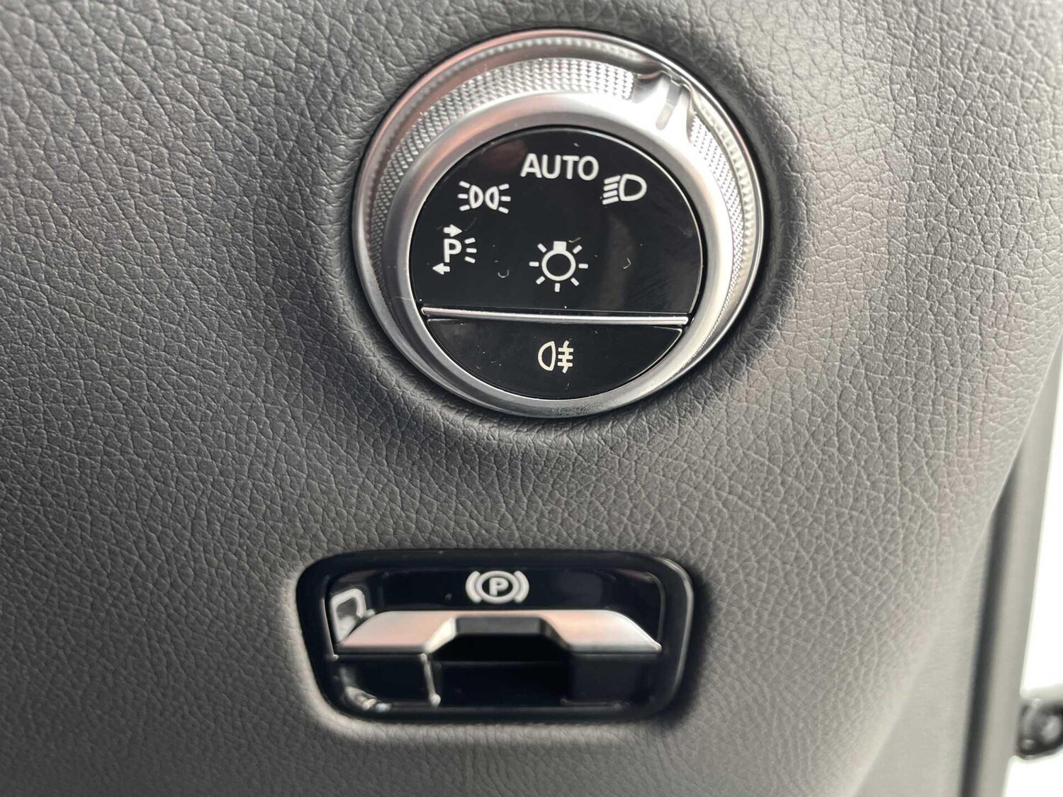 Used Mercedes-Benz GLC 2025 for sale - 78034053: Photo 15