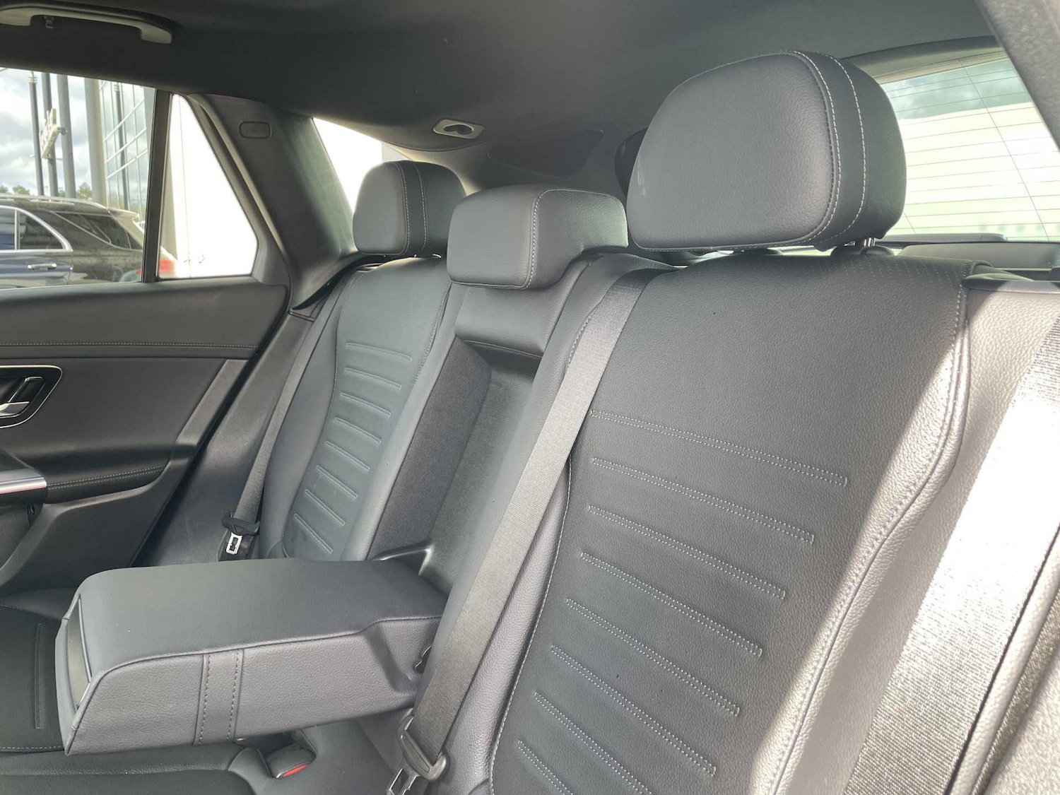 Used Mercedes-Benz GLC 2025 for sale - 78034053: Photo 8