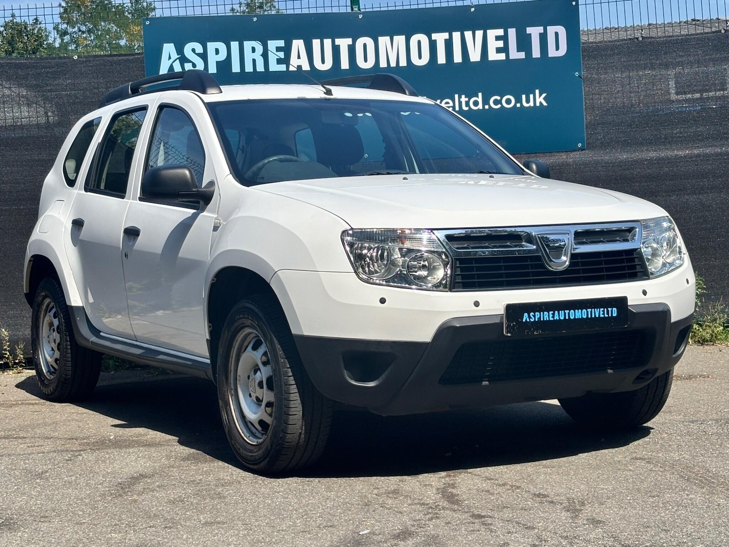 Used Dacia Duster 2014 for sale - 76381221: Photo 1