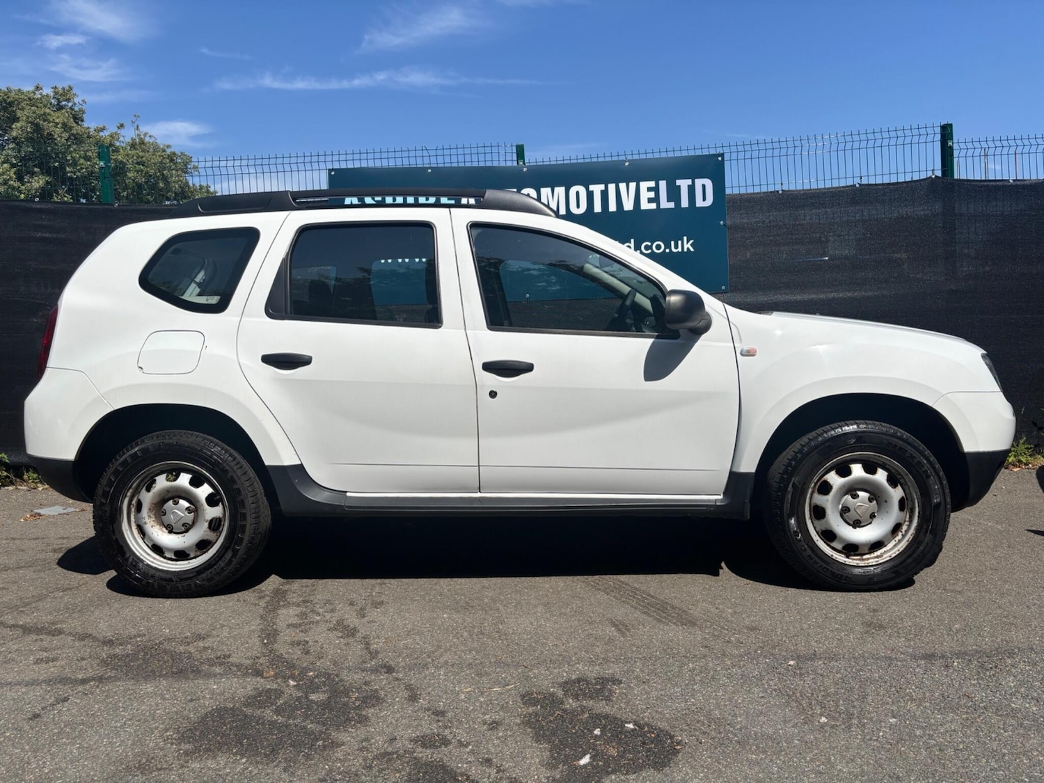 Used Dacia Duster 2014 for sale - 76381221: Photo 11