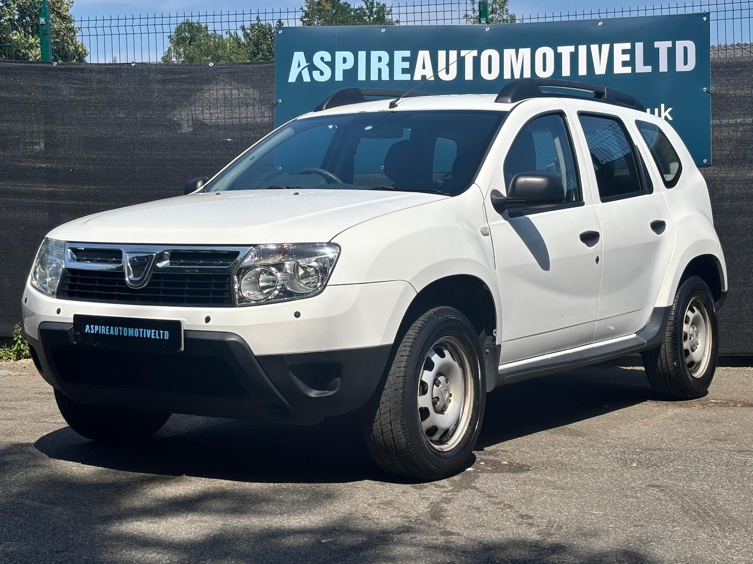 Used Dacia Duster 2014 for sale - 76381221: Photo 3