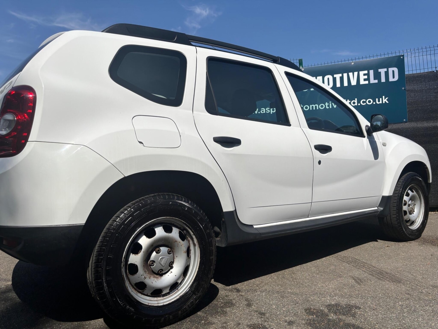 Used Dacia Duster 2014 for sale - 76381221: Photo 9