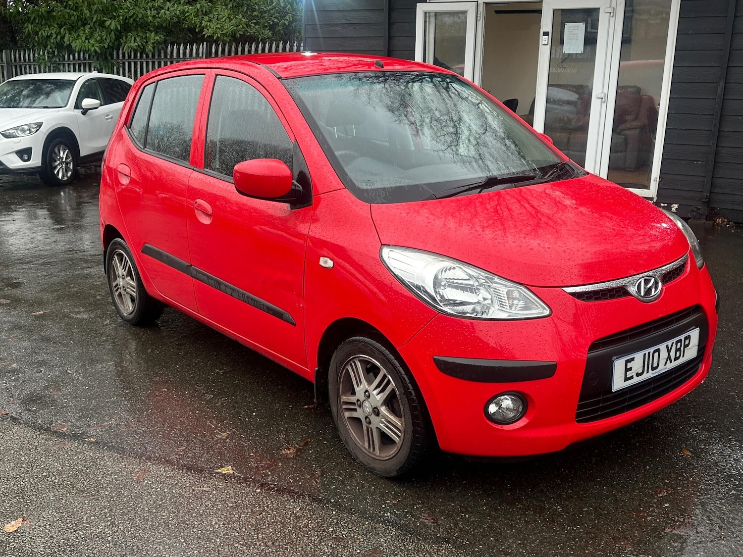 Used Hyundai i10 2010 for sale - 77142945: Photo 2