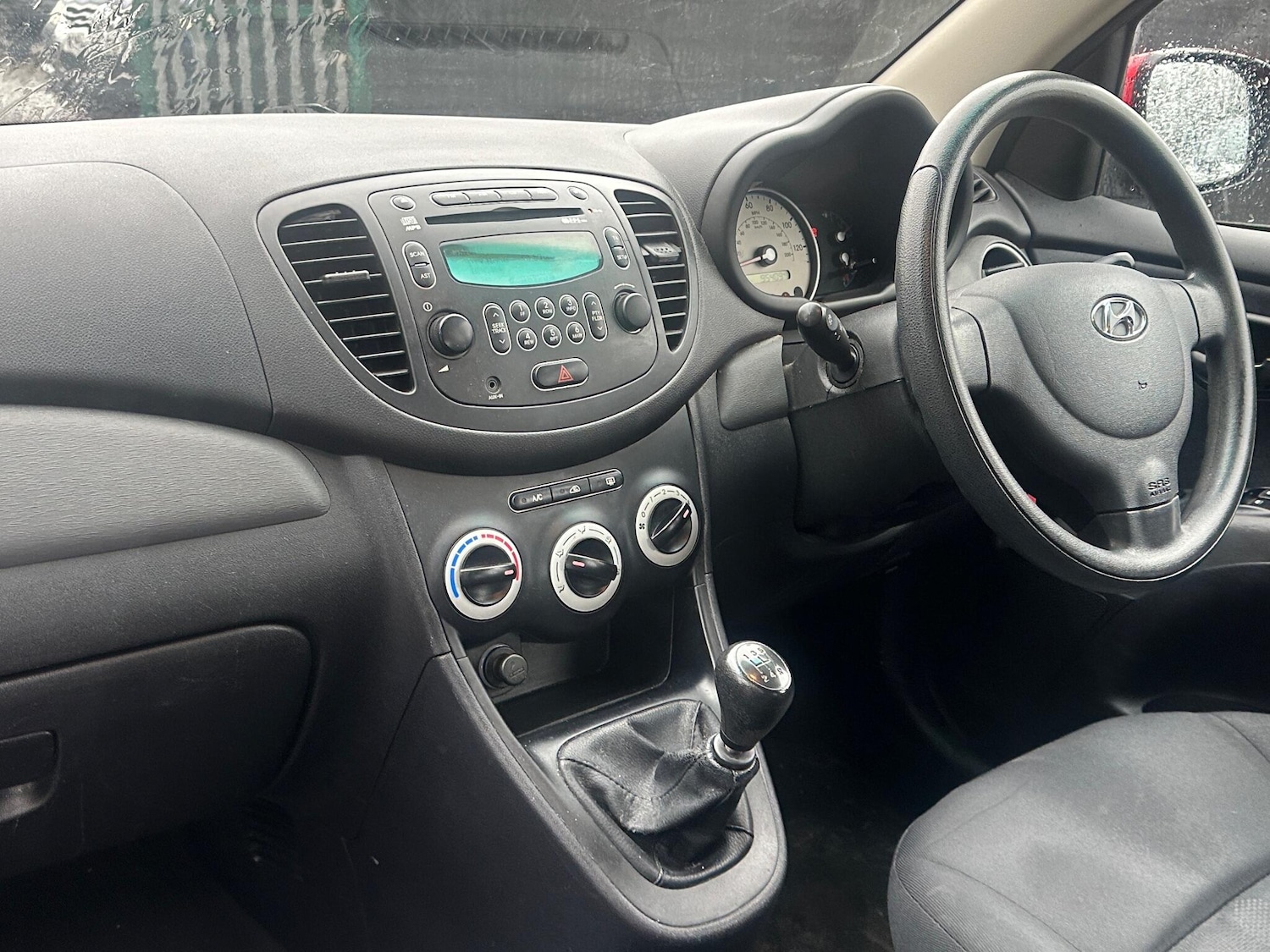 Used Hyundai i10 2010 for sale - 77142945: Photo 8