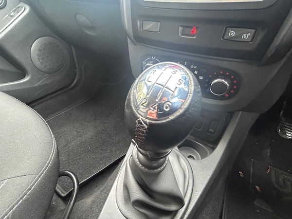Used Dacia Duster 2016 for sale - 76239439: Photo 21