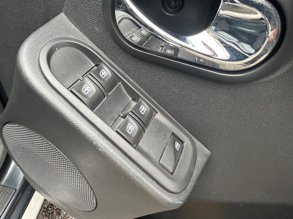 Used Dacia Duster 2016 for sale - 76239439: Photo 24