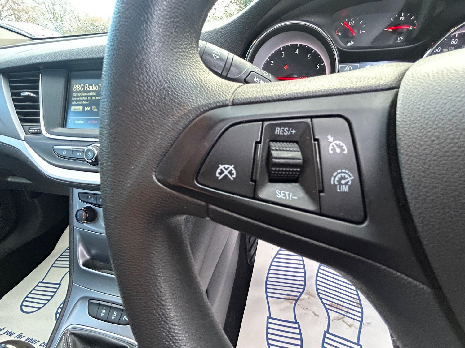 Used Vauxhall Astra 2017 for sale - 76765611: Photo 26