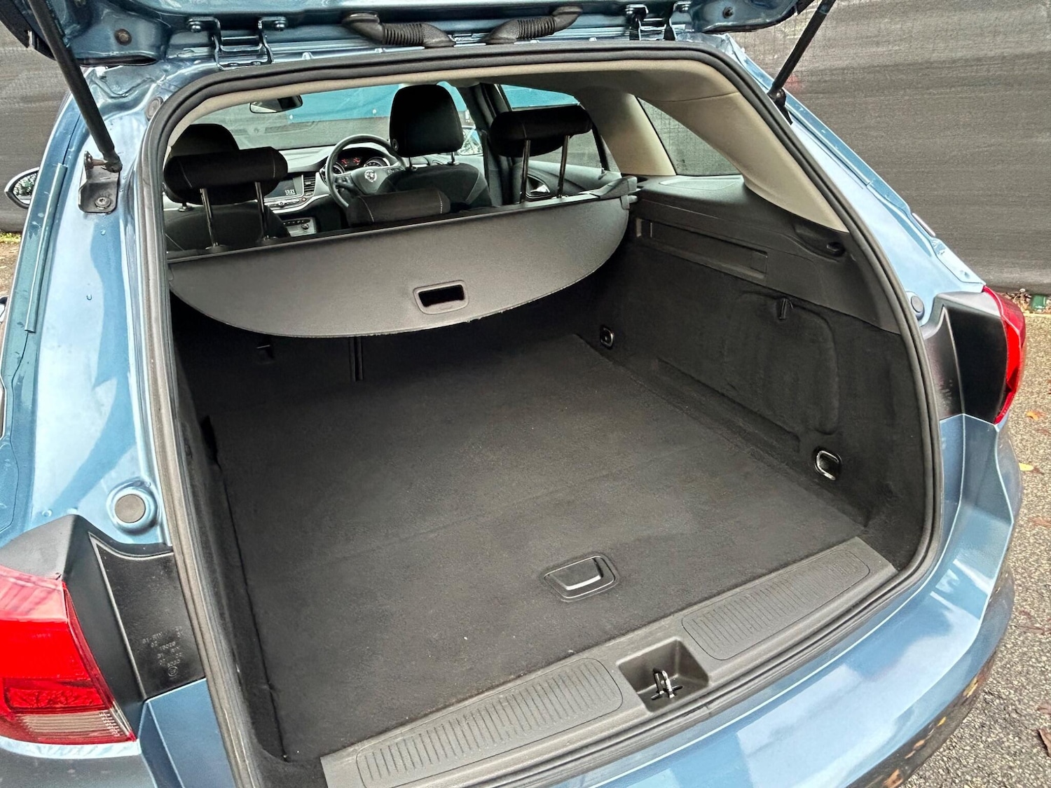 Used Vauxhall Astra 2017 for sale - 76765611: Photo 42