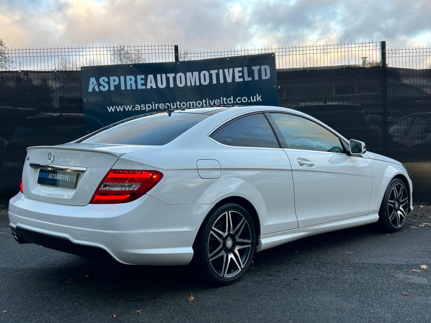 Used Mercedes-Benz C Class 2013 for sale - 76619696: Photo 11