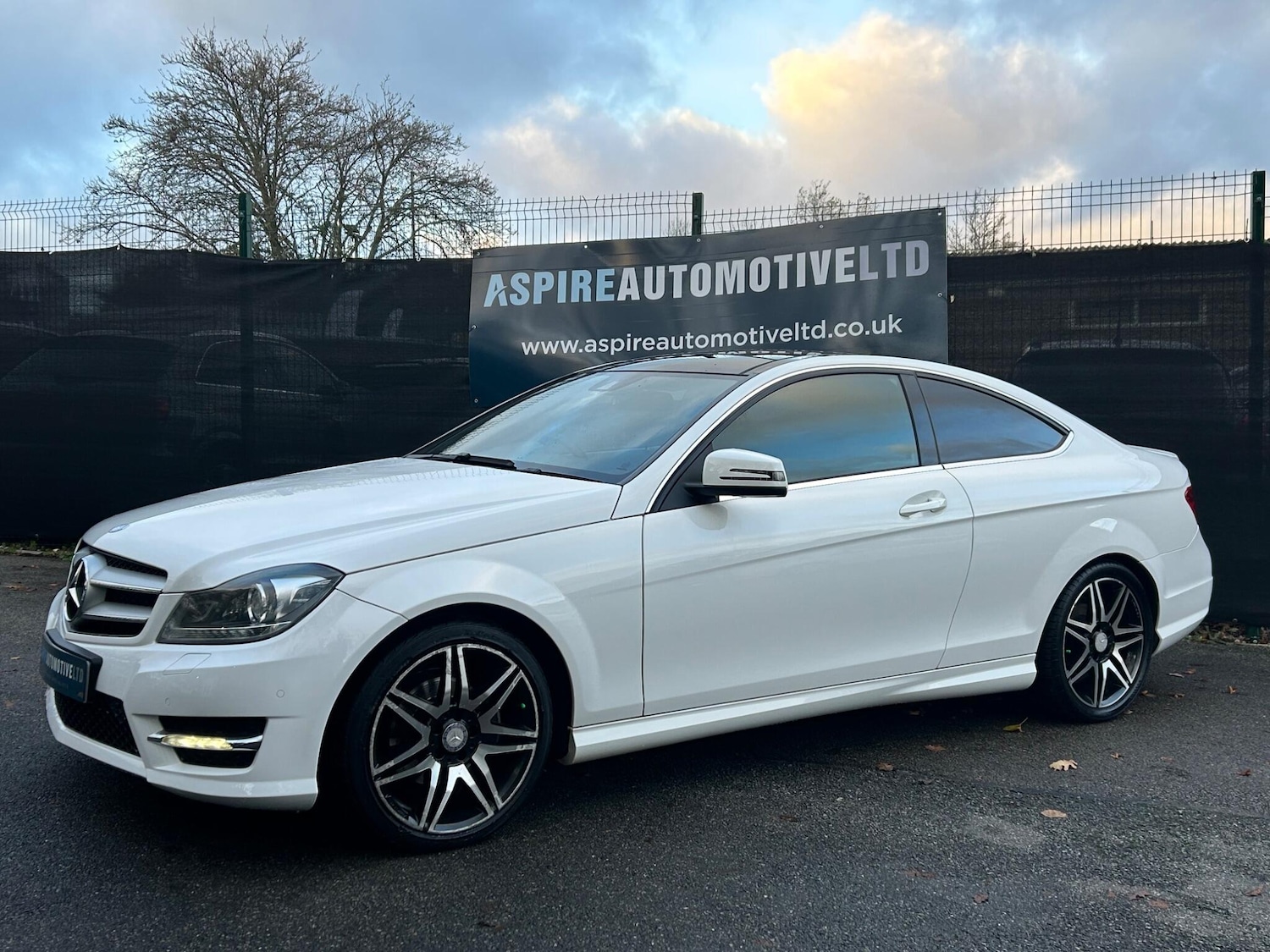 Used Mercedes-Benz C Class 2013 for sale - 76619696: Photo 8