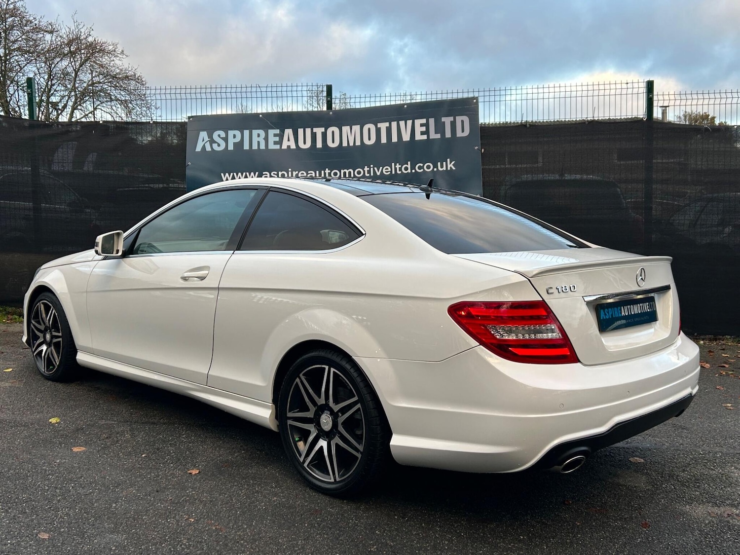 Used Mercedes-Benz C Class 2013 for sale - 76619696: Photo 9
