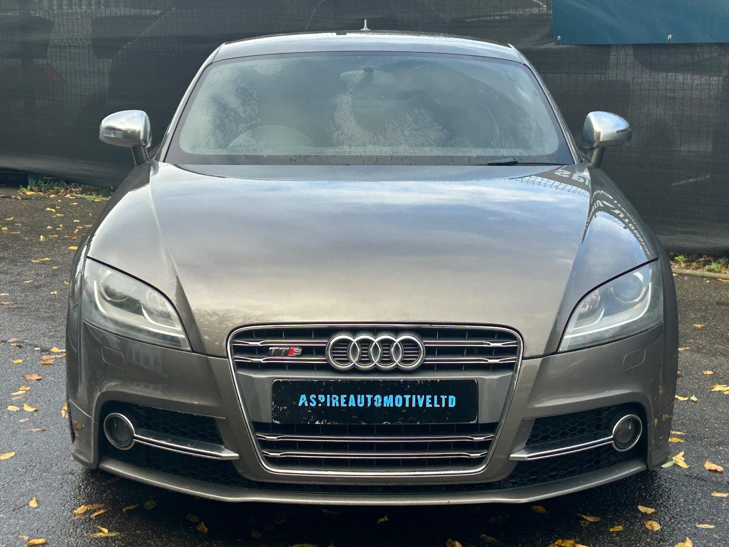 Used Audi TT 2011 for sale - 76702231: Photo 2