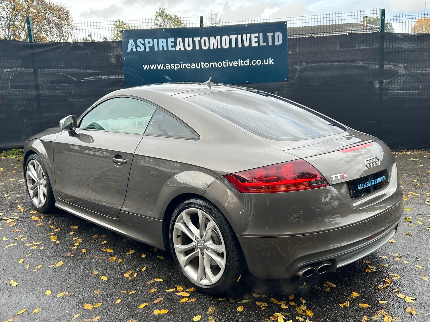 Used Audi TT 2011 for sale - 76702231: Photo 8