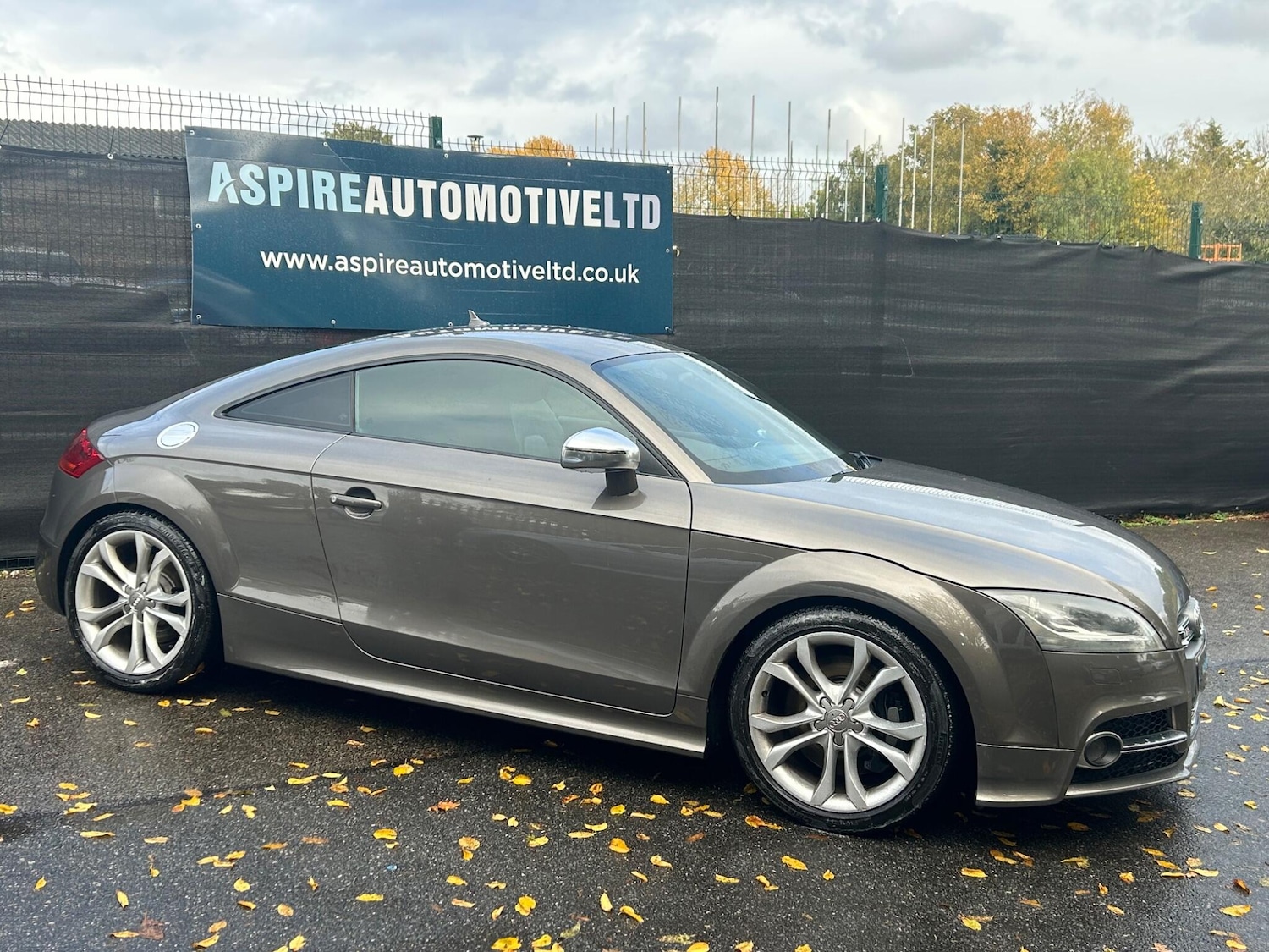 Used Audi TT 2011 for sale - 76702231: Photo 9