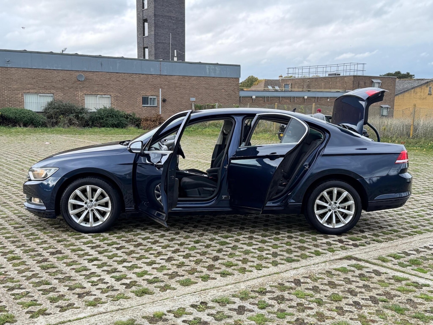 Used Volkswagen Passat 2016 for sale - 76753119: Photo 14