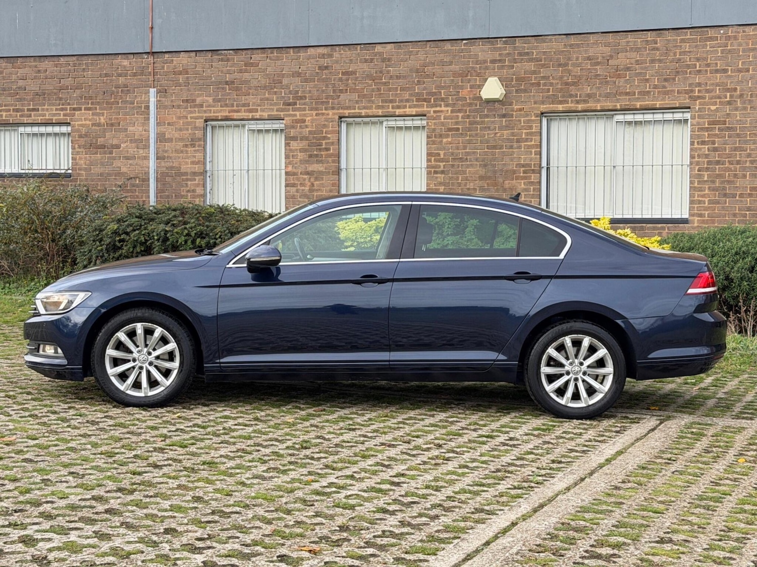 Used Volkswagen Passat 2016 for sale - 76433151: Photo 3