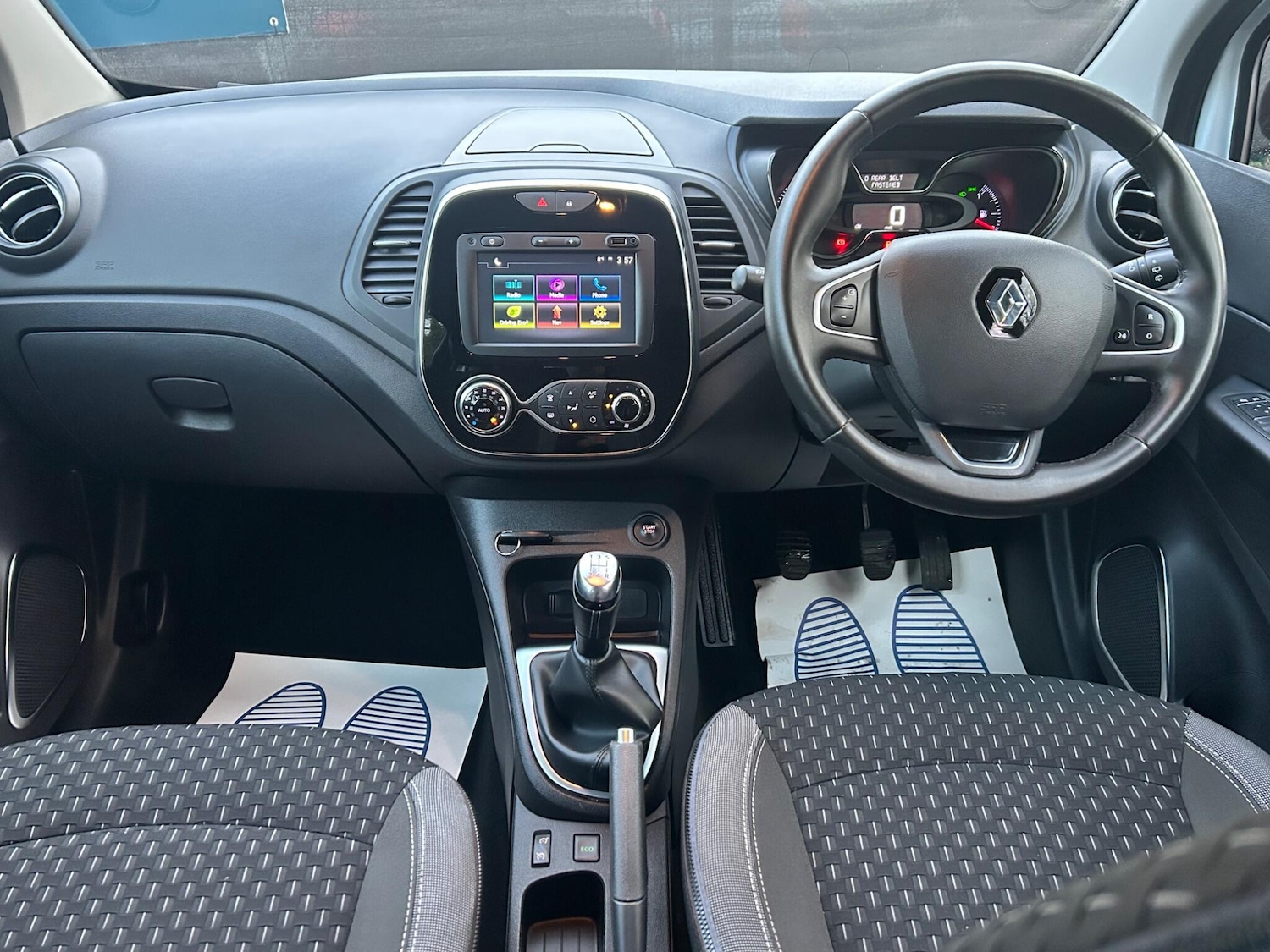 Used Renault Captur 2018 for sale - 76991847: Photo 11