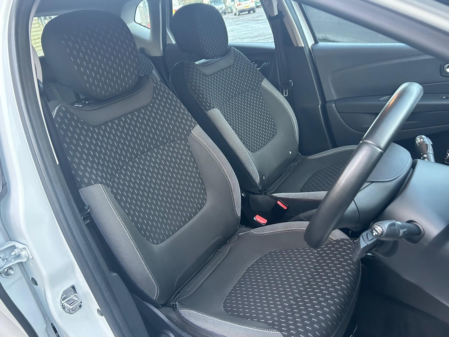 Used Renault Captur 2018 for sale - 76991847: Photo 14