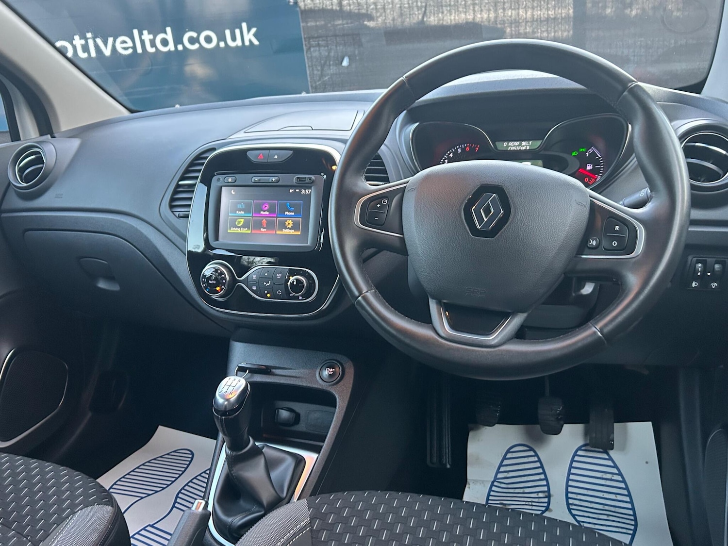 Used Renault Captur 2018 for sale - 76991847: Photo 37