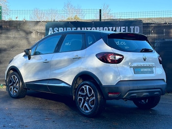 Used Renault Captur 2018 for sale - 76991847: Photo