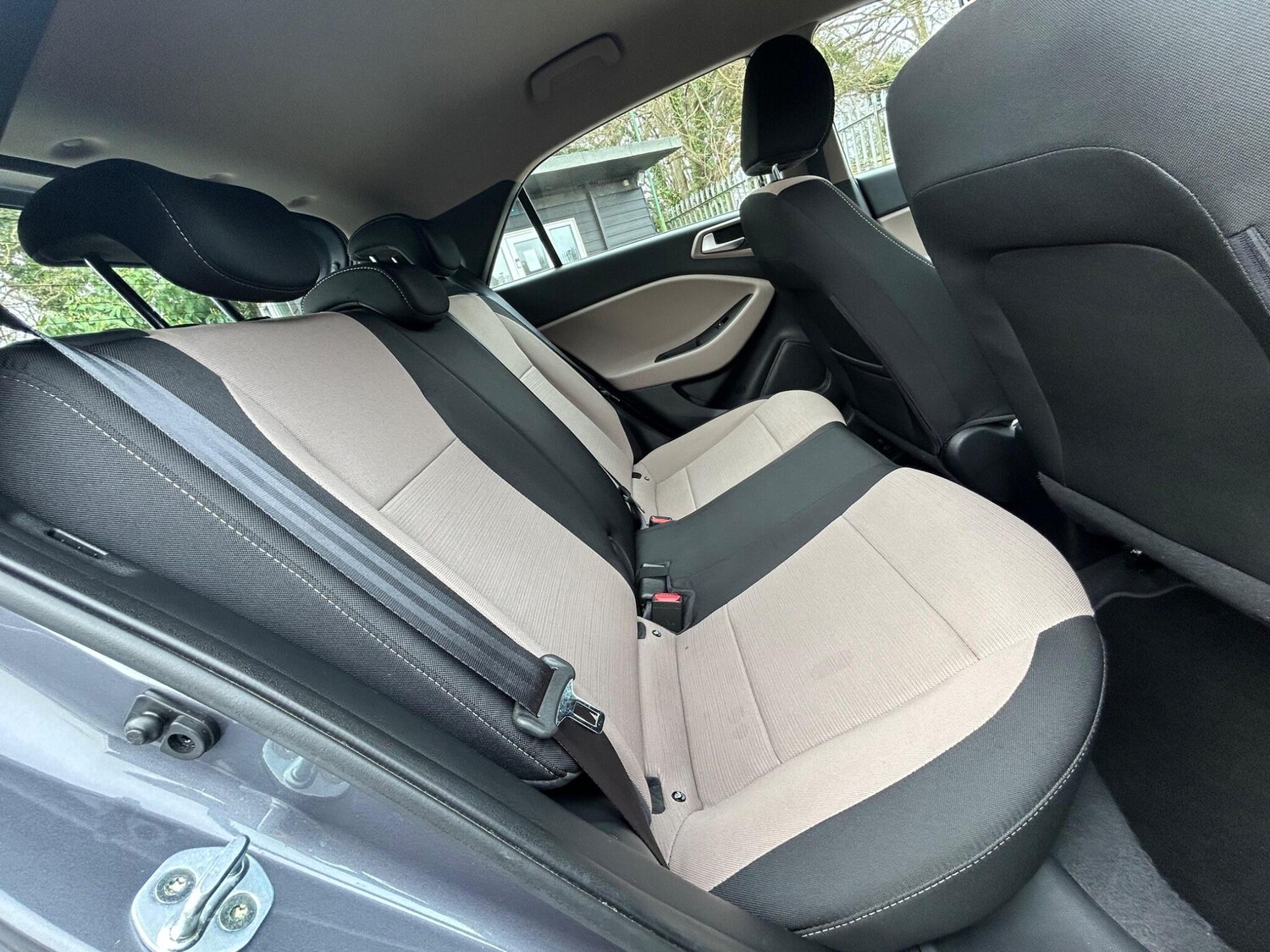 Used Hyundai i20 2015 for sale - 77455373: Photo 20