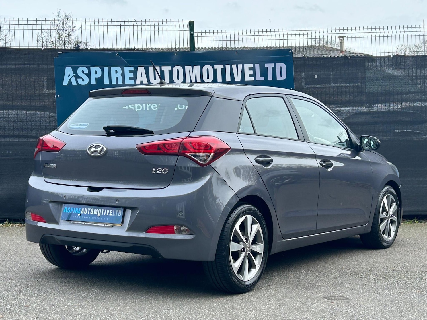 Used Hyundai i20 2015 for sale - 77455373: Photo 6
